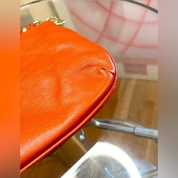 COACH PUMPKIN LEATHER  POUCHETTE - Picture 3 of 15